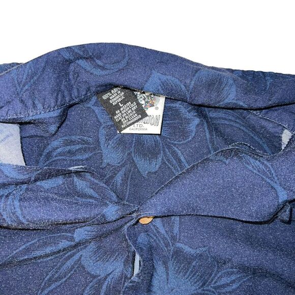 Kennington Hawaiian Shirt Size Large Bikini Girl Floral Graphic Button Down Blue - Picture 3 of 4